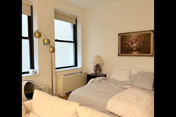 House sit in New York City, NY, US